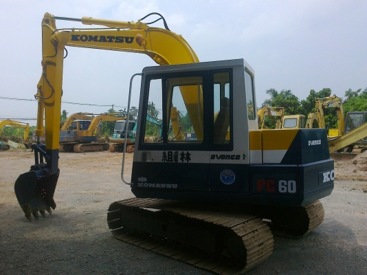 ต้องการขายรถKOMATSU PC60-5