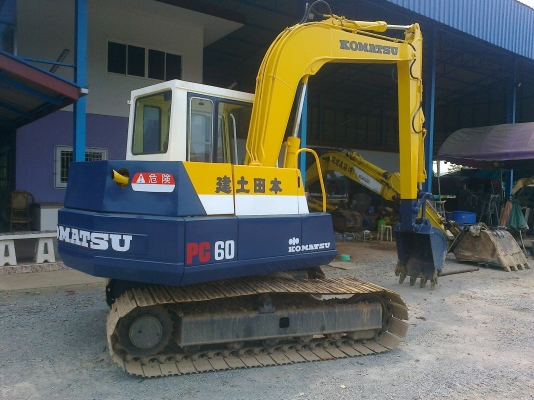 ต้องการขายรถKOMATSU PC60-5