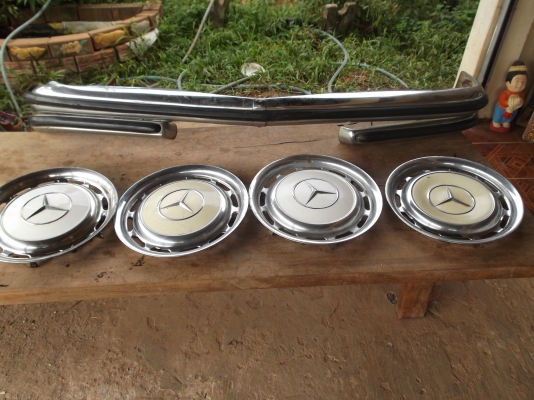 ขายฝาครอบล้อเบนซ์ขอบ14  และกันชน ทับ 8