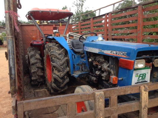 คูโบต้า L3608 4 WD 2 เพลา ใบมีดตราช้าง เดิมๆใช้งานได้ปรกติถูกๆ