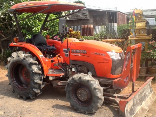 คูโบต้า L3608 4 WD 2 เพลา ใบมีดตราช้าง เดิมๆใช้งานได้ปรกติถูกๆ