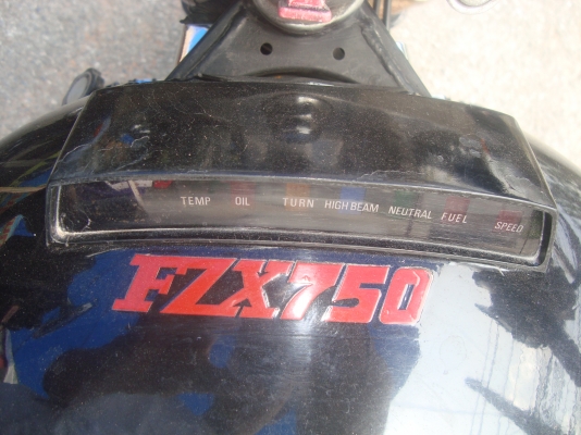 Yamaha FZX 750 ทะเบียนแท้ พร้อมโอน ถูก ๆ