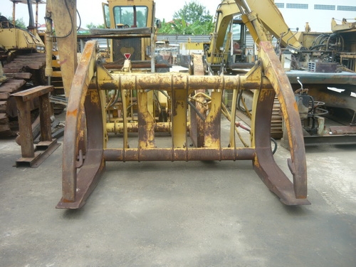 รับสั่งทำและจำหน่ายล้อรถขุด รถตัก รถบด รถปูยาง และเครื่องจักรหนักในงานก่อสร้างทุกประเภท