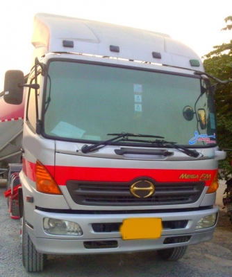 รถบรรทุกหัวลาก ยี่ห้อง Hino-Mega FM1JKPA  ปี 2547