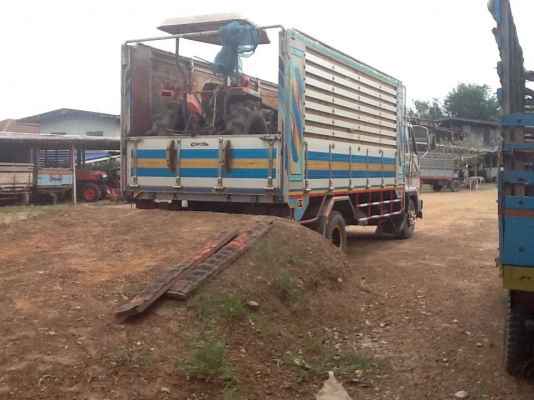 มาเป็นคู่ 2605 4 WD 2600 ถูกๆ 110000