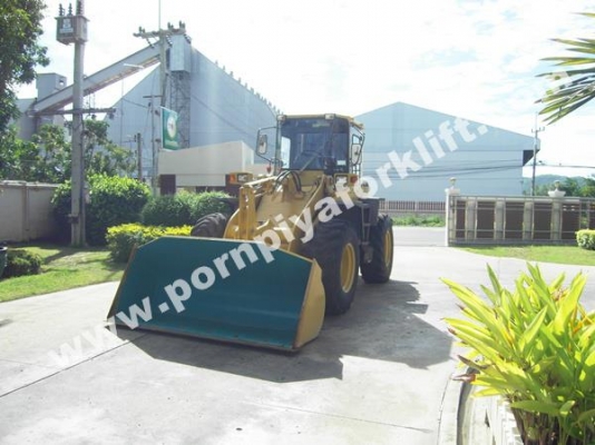 KOMATSU WA100-3 มือสองสภาพสวย สนใจติดต่อ 080-6232288 KOMATSU WA100-3 มือสองสภาพสวย สนใจติดต่อ 080-6232288