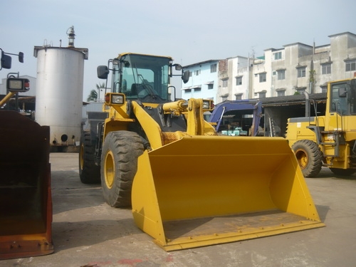 รถตักล้อยาง Komatsu WA320-6 รถนำเข้าจากญี่ปุ่น ยังไม่ผ่านการใช้งานในไทย รถตักล้อยาง Komatsu WA320-6 รถนำเข้าจากญี่ปุ่น ยังไม่ผ่านการใช้งานในไทย