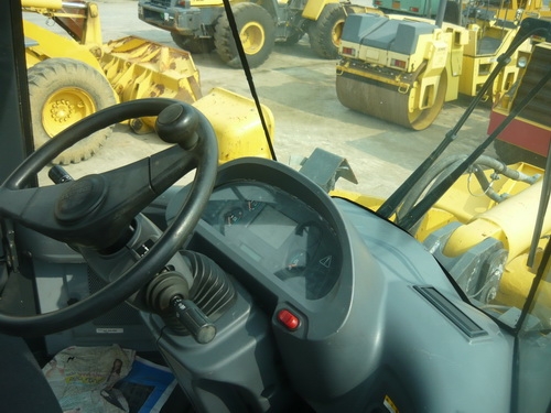 รถตักล้อยาง Komatsu WA320-6 รถนำเข้าจากญี่ปุ่น ยังไม่ผ่านการใช้งานในไทย รถตักล้อยาง Komatsu WA320-6 รถนำเข้าจากญี่ปุ่น ยังไม่ผ่านการใช้งานในไทย