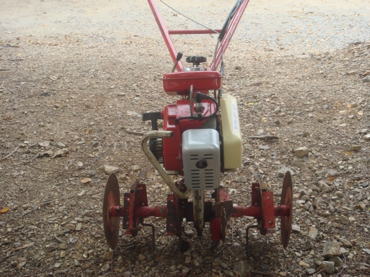 รถพรวนดิน