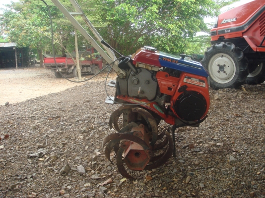 รถพรวนดิน