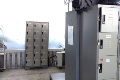 ตู้ลิ้นชัก 18 ลิ้นชักสภาพดีครับเหมือนใหม่ ใหญ่ครับ  มี 18 ลิ้นชักครับ   มีทั้งหมดประมาณ 20 ชุดครับราคานี้คุ้มมากครับ