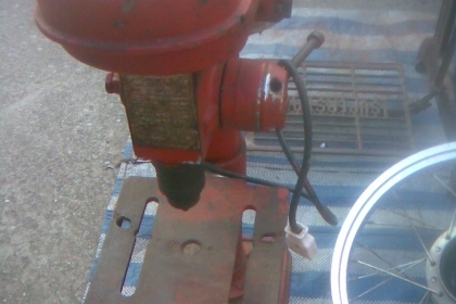 แท่นสว่านสภาพพร้อมใช้งานครับ  เสียงนิ่ม ครับสภาพเดิมครับราคานี้คุ้มครับ