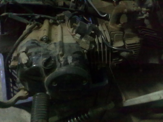 ขายเครื่อง เวฟ z 100 แห้งๆ พร้อมชุดไฟ