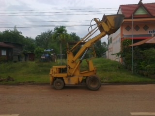 ขาย KOMATSU SD10 เครื่องอิซูซุดีเซล
