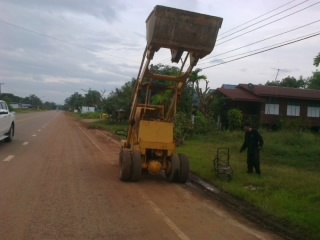 ขาย KOMATSU SD10 เครื่องอิซูซุดีเซล