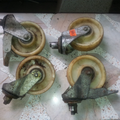 ข้อล้อรถเข็น4ล้อพร้อมตัวเบรค1000พร้อมส่ง