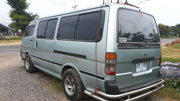 ขายรถตู้ สภาพสวย แอร์เย็น ปี38