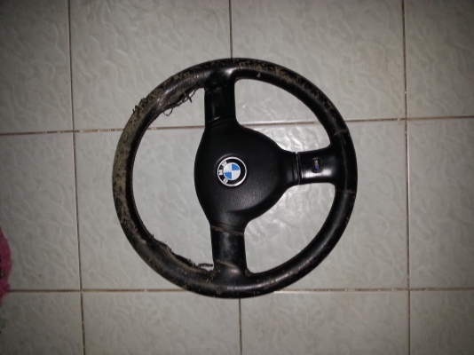 พวงมาลัย M