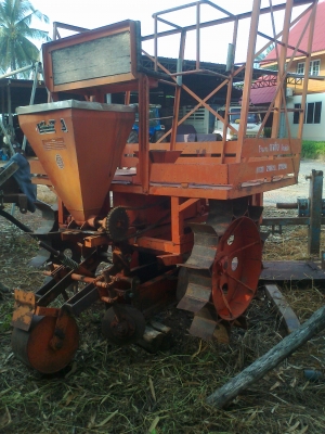 ขายเครื่องปลุกอ้อยหัวเดี่ยวของโรงกลกิจบ้านโป่ง