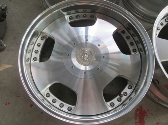 ขายล้อม้าทอง