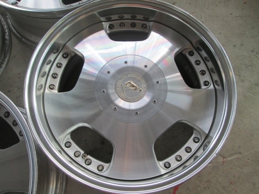 ขายล้อม้าทอง