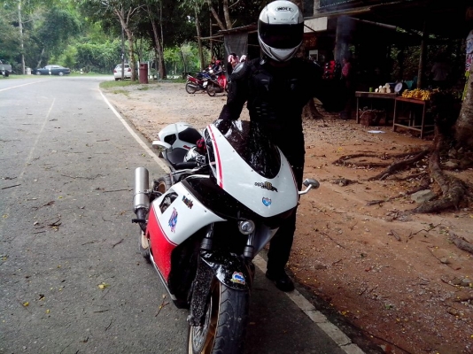 ขาย CBR400 ปี89 แฟริ่งแต่ง Ducati1198 ทะเบียนแท้ จัดไฟแนนท์ได้เลย