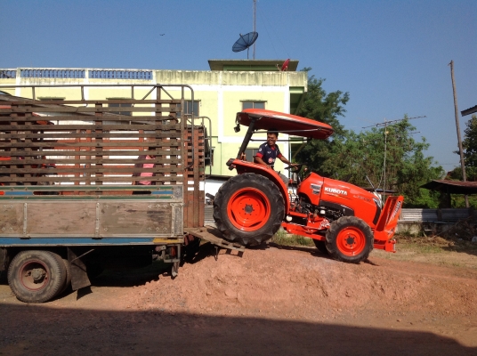 ปัญญาแทรคเตอร์มาแล้ว...จัดมาตามคำเรียกร้อง นางฟ้า คูโบต้า L3608 ใบมีดคานล่าง  ผาน6x22 เล่มทะเบียนพร้อม