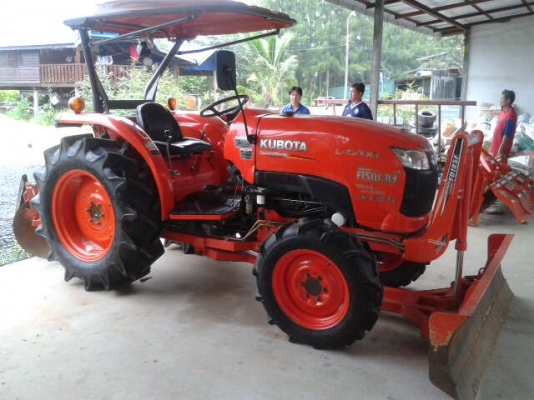 ขายดาวรถไถ L4708 สภาพพร้อมใช้