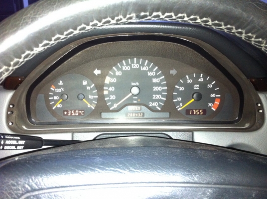 ขายBENZ e230มือเดียวสวยมาก