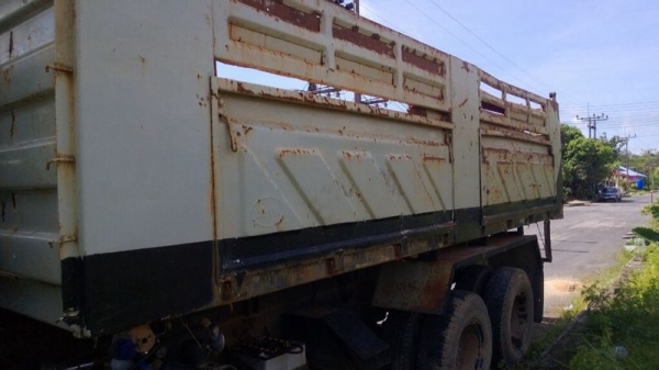 รถอีซูซุ 10 ล้อดั้ม FXZ 240 แรงม้า. นางฟ้าแท้. สนใจติดต่อ 081 - 6079515 รถอีซูซุ 10 ล้อดั้ม FXZ 240 แรงม้า. นางฟ้าแท้. สนใจติดต่อ 081 - 6079515