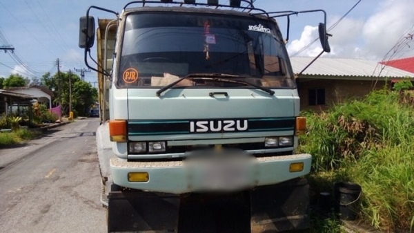 รถอีซูซุ 10 ล้อดั้ม FXZ 240 แรงม้า. นางฟ้าแท้. สนใจติดต่อ 081 - 6079515 รถอีซูซุ 10 ล้อดั้ม FXZ 240 แรงม้า. นางฟ้าแท้. สนใจติดต่อ 081 - 6079515