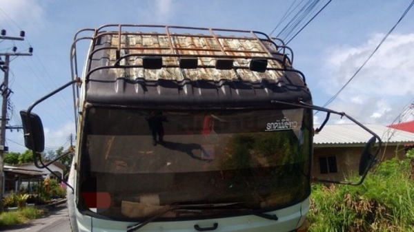 รถอีซูซุ 10 ล้อดั้ม FXZ 240 แรงม้า. นางฟ้าแท้. สนใจติดต่อ 081 - 6079515 รถอีซูซุ 10 ล้อดั้ม FXZ 240 แรงม้า. นางฟ้าแท้. สนใจติดต่อ 081 - 6079515