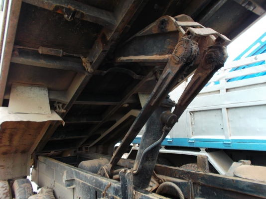 ขายด่วนรถสิบล้อFM187เครือง185แรงม้าดรั้ม2เพลา