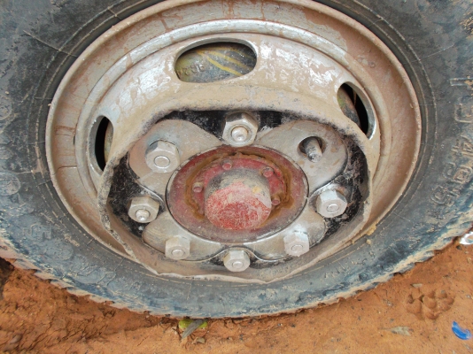 ขายด่วนรถสิบล้อFM187เครือง185แรงม้าดรั้ม2เพลา