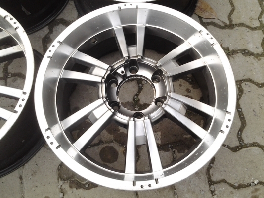 lenso ขอบ18 ลึกๆล้นๆ