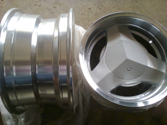 R14X7 ET-20 5/114 แม็กใหม่เก่าเก็บ