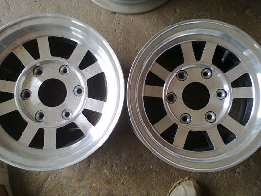 R14X6 6/139 มี1ชุดครับ ล้อใหม่ครบชุดสี่ล้อครับ