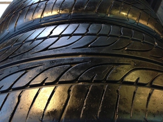 ขายยาง Dunlop Lm703 215/40/18 ปี10 สวยๆ 70\% 1คู่ 3,800 Call 0899672139 นายครับ บริการจัดส่งทั่วประเทศ ขายยาง Dunlop Lm703 215/40/18 ปี10 สวยๆ 70\% 1คู่ 3,800 Call 0899672139 นายครับ บริการจัดส่งทั่วประเทศ