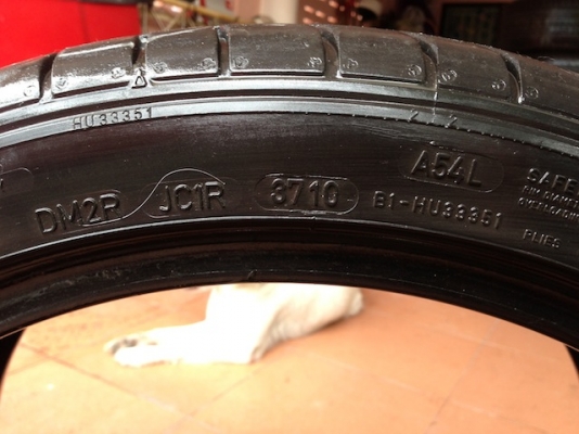 ขายยาง Dunlop SP Sport 255/35/R18 Germany ปลายปี10 สภาพสวยดอก80\% 1คู่ 4,300 Call 0899672139 นายครับ บริการจัดส่งทั่วประเทศ