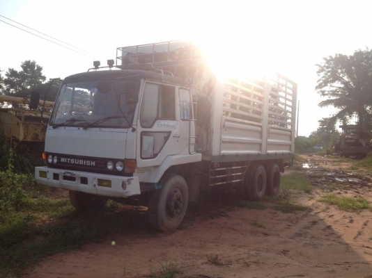 ขายตามสภาพ..MITSUBISHI FK215K รถล่อง วางเครื่อง 6D16 190แรงม้า สภาพเดิมๆ คัซซีสวย ไม่ผุ กะบะคอกเหล็ก