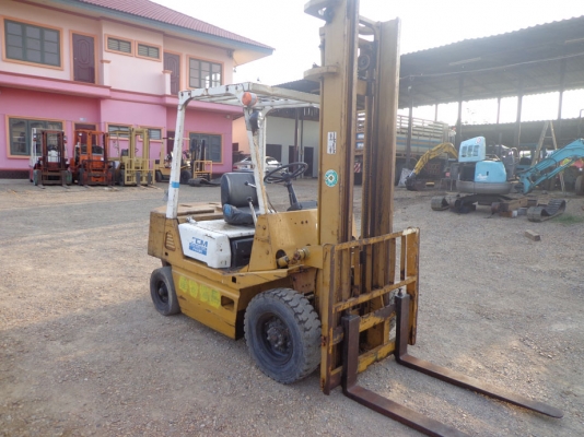 ขายรถยก TCM FD25 Z2 เครื่องดีเซล ติดต่อคุณจิ๊ด โทร. 089-7949488