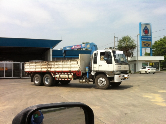 เลิกกิจการ ขายรถบรรทุกสิบล้อ เพลาเดียว ติดเฮี้ยบ TADANO 3ตัน เครื่อง 220แรงม้า พร้อมรถกระเช้าขากรรไกร