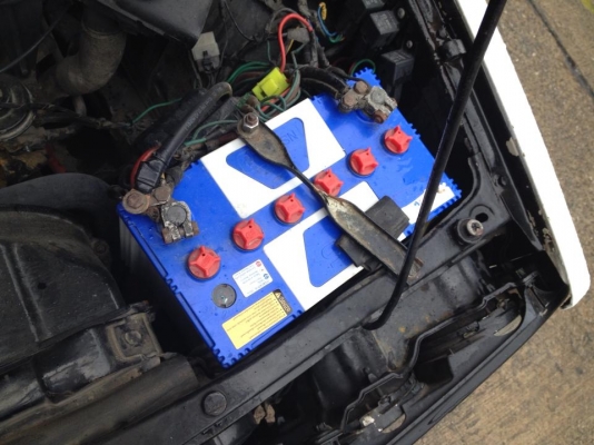 ขออณุญาติ ขาย ครับ toyota ke 70 สภาพพร้อมใช้ ไฟกลมเเท้ กระจกเรโททรงกระสุน ล้อ tom เเท้ หางหลังยุ่นเเท้ โลโก้ jaf เเท้ เเอรหนาวมากกกกก เครื่องเพิ่งโอเวอฮอลมา ไม่หลวม ควันไม่ไหล ระบบไฟครบๆไฟติดทุกดวง ภาษีไม่ขาด เครือง เดิม 5เกียร เเบตใหม่ ยางดี สีพอได้ ขับไ