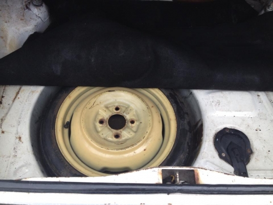 ขออณุญาติ ขาย ครับ toyota ke 70 สภาพพร้อมใช้ ไฟกลมเเท้ กระจกเรโททรงกระสุน ล้อ tom เเท้ หางหลังยุ่นเเท้ โลโก้ jaf เเท้ เเอรหนาวมากกกกก เครื่องเพิ่งโอเวอฮอลมา ไม่หลวม ควันไม่ไหล ระบบไฟครบๆไฟติดทุกดวง ภาษีไม่ขาด เครือง เดิม 5เกียร เเบตใหม่ ยางดี สีพอได้ ขับไ