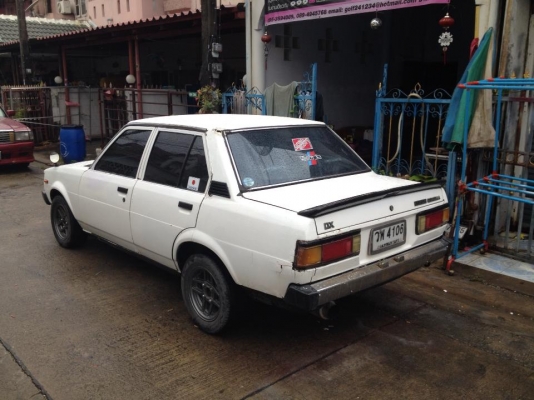 ขออณุญาติ ขาย ครับ toyota ke 70 สภาพพร้อมใช้ ไฟกลมเเท้ กระจกเรโททรงกระสุน ล้อ tom เเท้ หางหลังยุ่นเเท้ โลโก้ jaf เเท้ เเอรหนาวมากกกกก เครื่องเพิ่งโอเวอฮอลมา ไม่หลวม ควันไม่ไหล ระบบไฟครบๆไฟติดทุกดวง ภาษีไม่ขาด เครือง เดิม 5เกียร เเบตใหม่ ยางดี สีพอได้ ขับไ