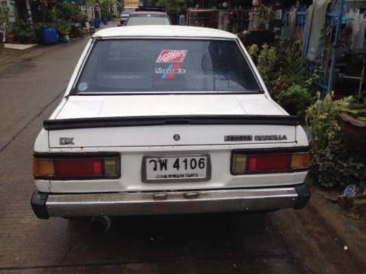 ขออณุญาติ ขาย ครับ toyota ke 70 สภาพพร้อมใช้ ไฟกลมเเท้ กระจกเรโททรงกระสุน ล้อ tom เเท้ หางหลังยุ่นเเท้ โลโก้ jaf เเท้ เเอรหนาวมากกกกก เครื่องเพิ่งโอเวอฮอลมา ไม่หลวม ควันไม่ไหล ระบบไฟครบๆไฟติดทุกดวง ภาษีไม่ขาด เครือง เดิม 5เกียร เเบตใหม่ ยางดี สีพอได้ ขับไ