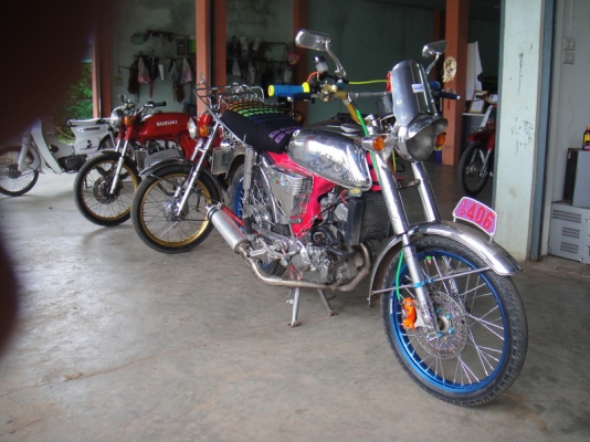 ขาย A 100 สีแดง เครื่องโซ 125 มีเล่มเครื่อง ขาย A 100 สีแดง เครื่องโซ 125 มีเล่มเครื่อง