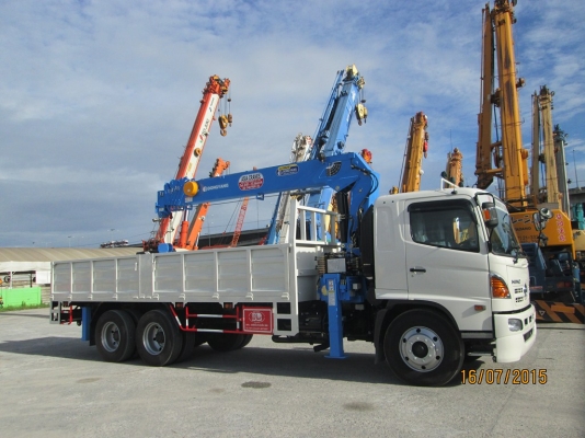 เครนติดหลังรถบรรทุก DONGYANG