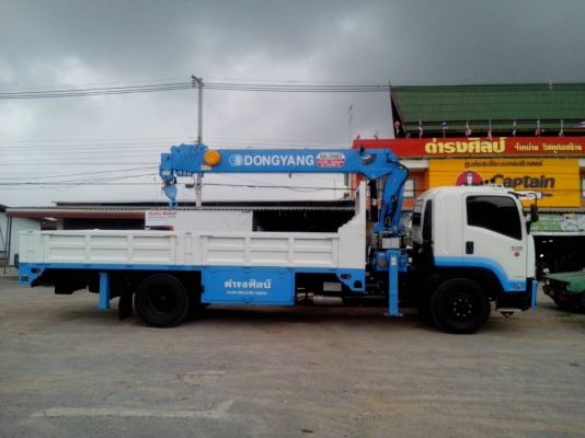เครนติดหลังรถบรรทุก DONGYANG