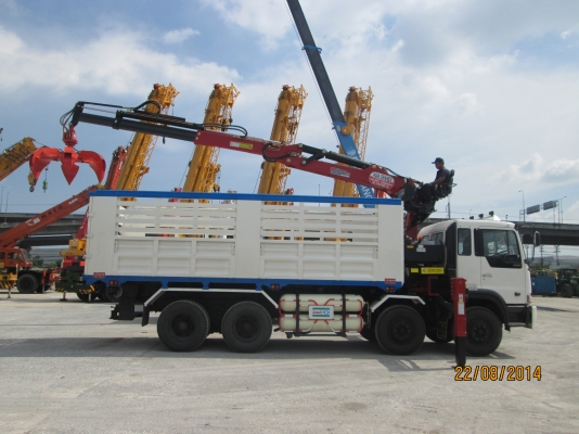 เครนติดหลังรถบรรทุก DONGYANG